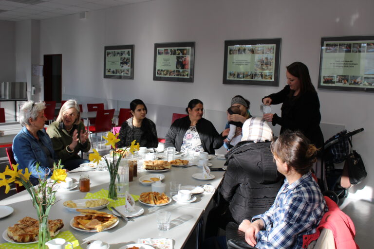 Treffen Café Brücken bauen