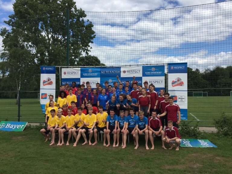 Roze Zaterdag: Beach-Soccer-Turnier im Beachclub des SC Bayer 05 Uerdingen