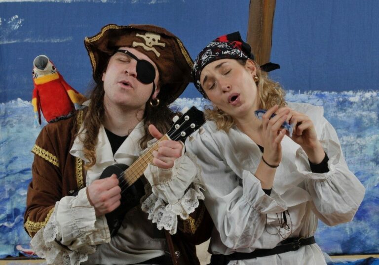 \“Ahoy there!\“