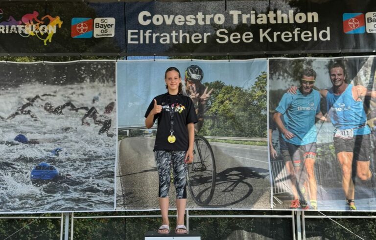 Erster Platz beim Triathlon am Elfrather See