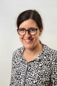 Frau Diener, Abteilungsleiterin 5/6